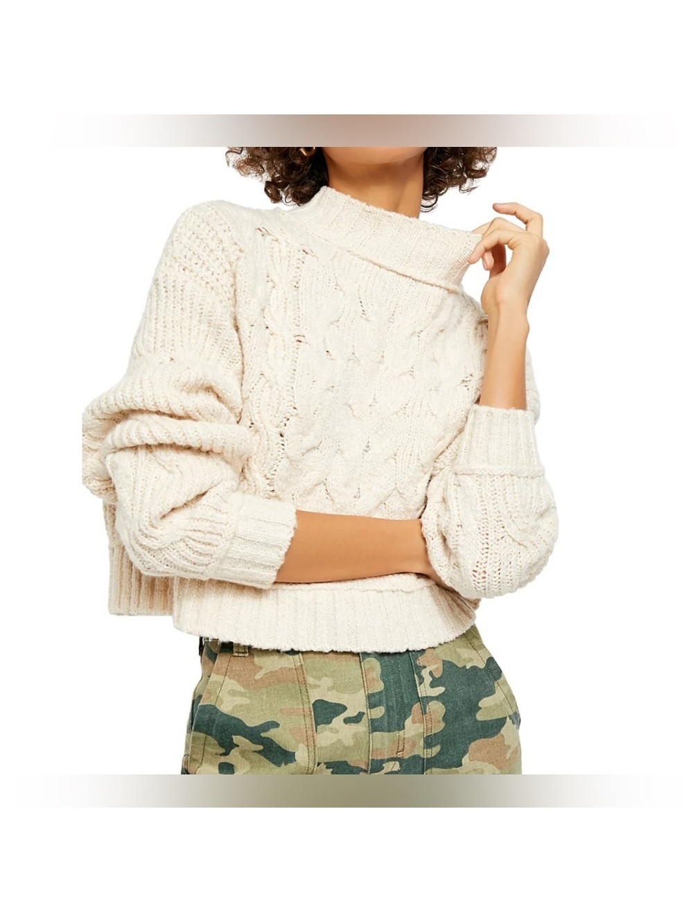 Free People merry go round cable knit cream chunky boxy sweater size medium